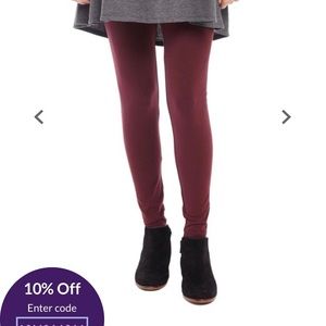 Maroon maternity leggings